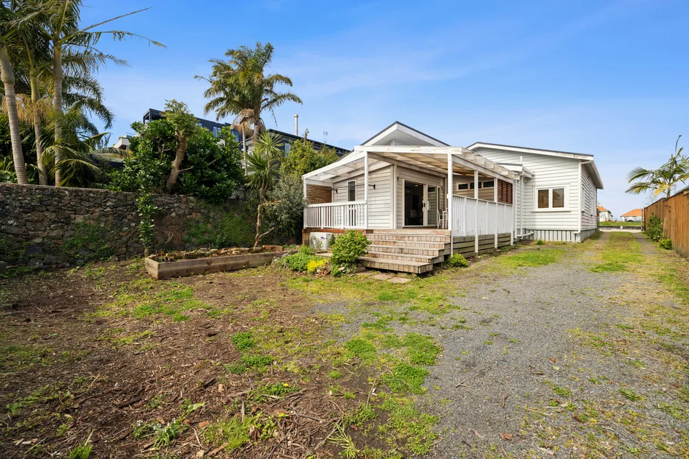 Photos of 409 Great North Road