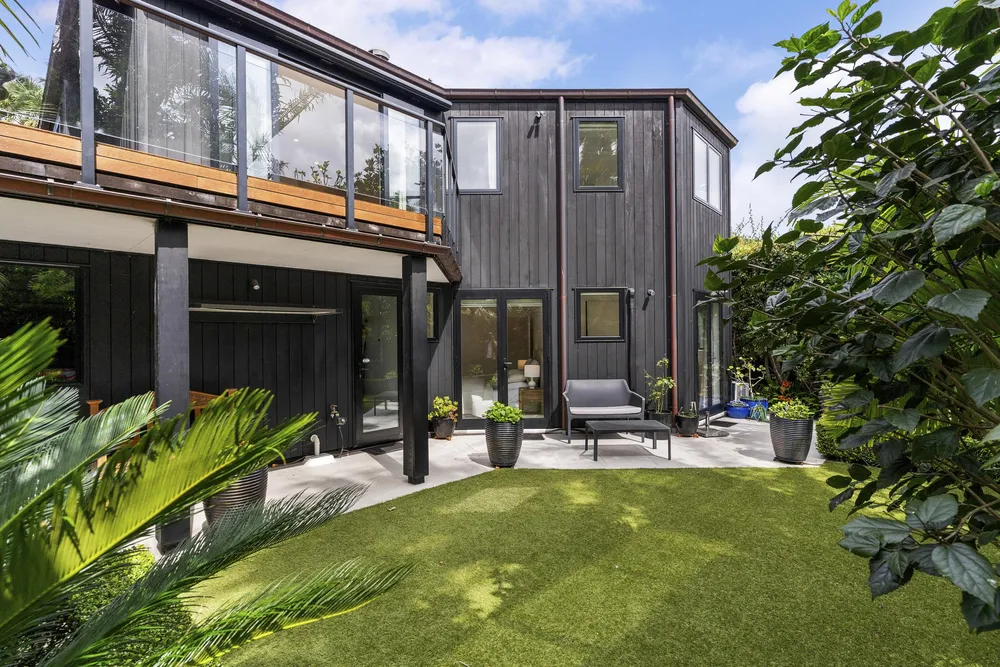 Photos of 1/9 Birdwood Crescent