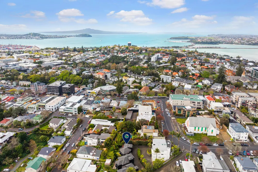 Photos of 1/9 Birdwood Crescent