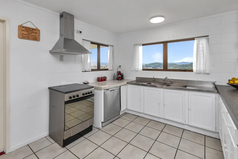 Photos of 58 Smeaton Drive