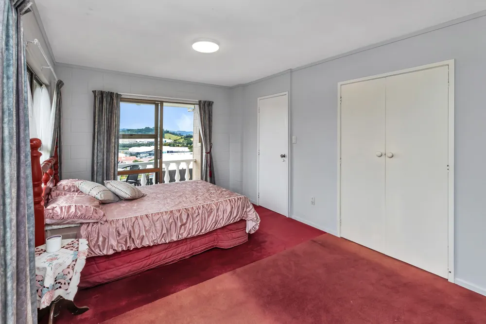 Photos of 58 Smeaton Drive