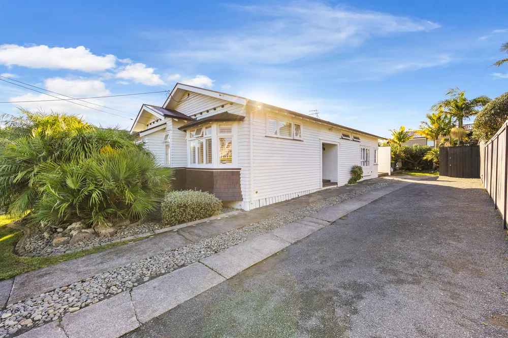 Photos of 30 Lancing Road