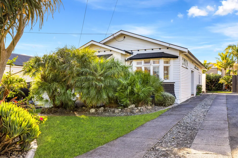 Photos of 30 Lancing Road