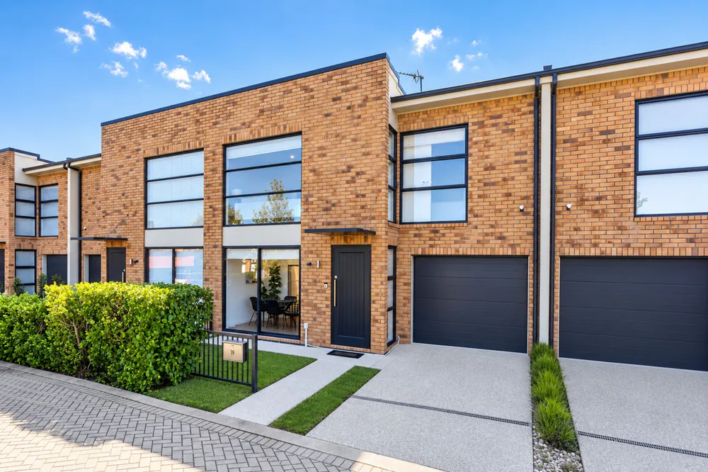 Photos of 59 Scoria Crescent
