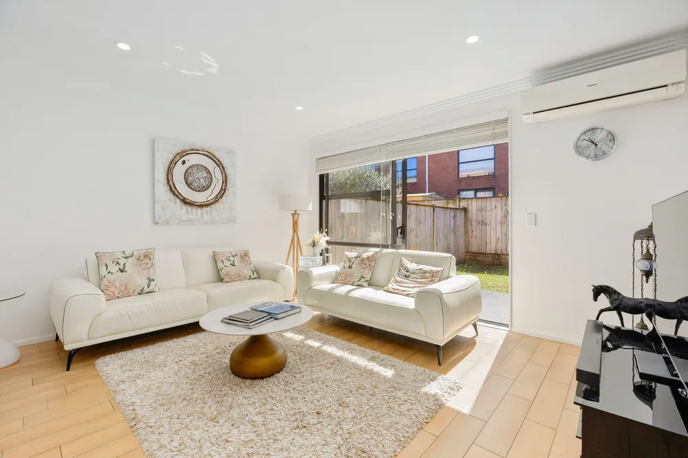 Photos of 59 Scoria Crescent