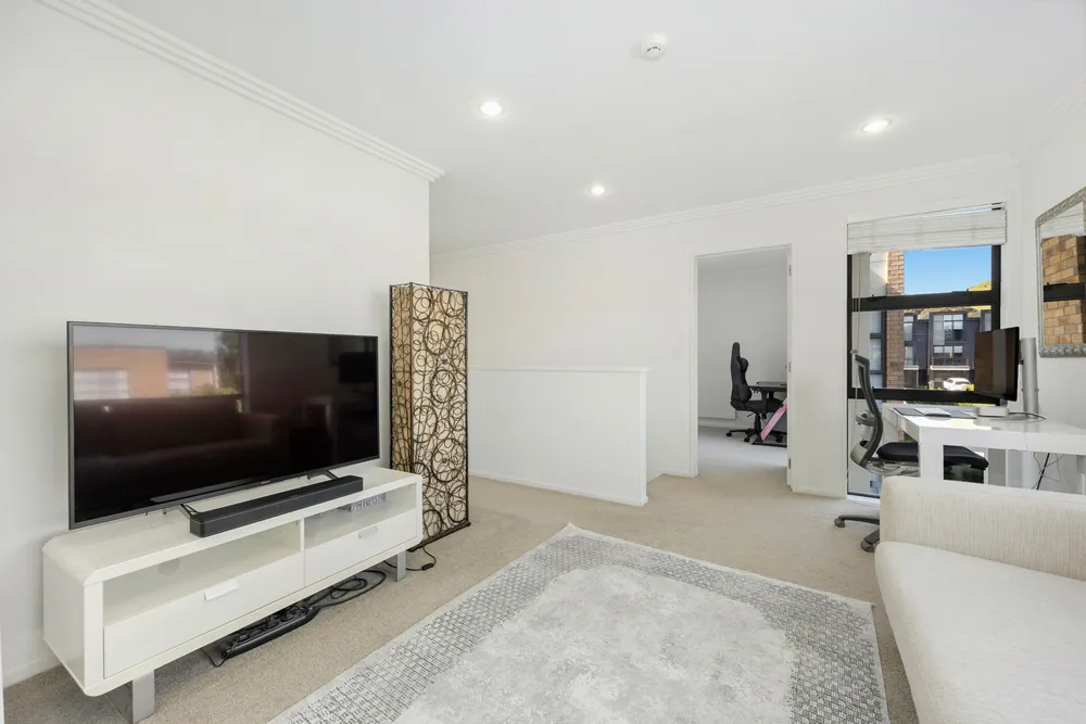 Photos of 59 Scoria Crescent