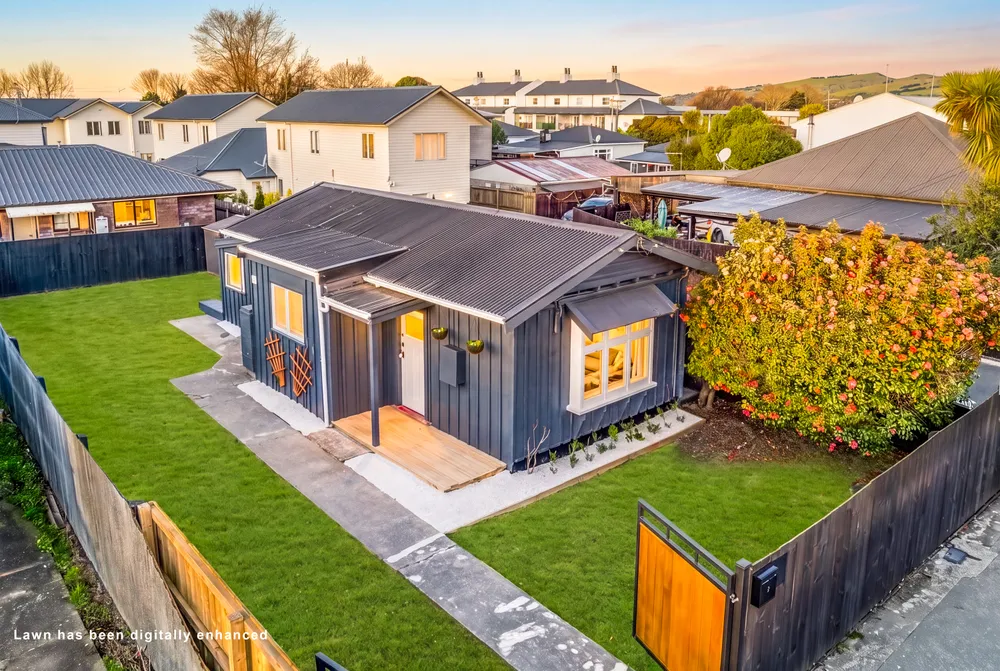 Photos of 12 Somerset Crescent