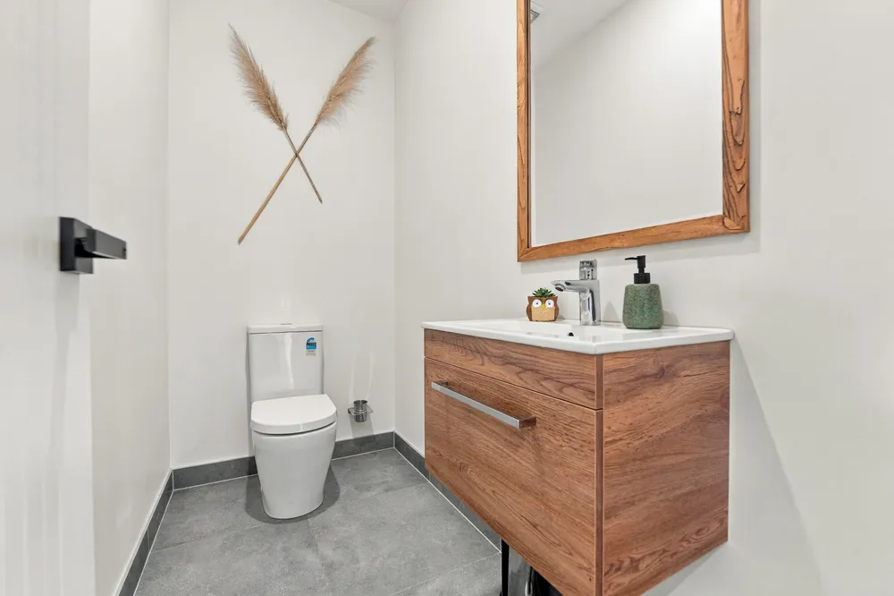 Photos of 604A Te Atatu Road