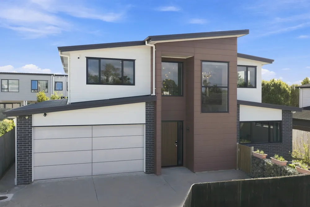 Photos of 604A Te Atatu Road