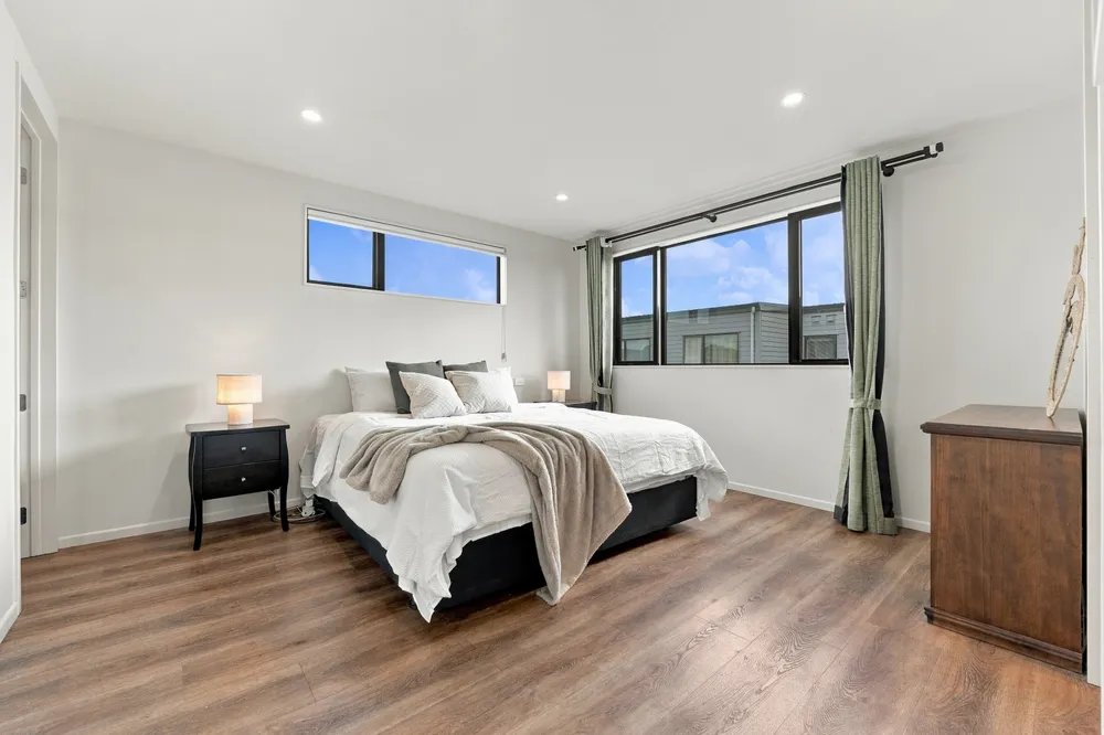 Photos of 604A Te Atatu Road