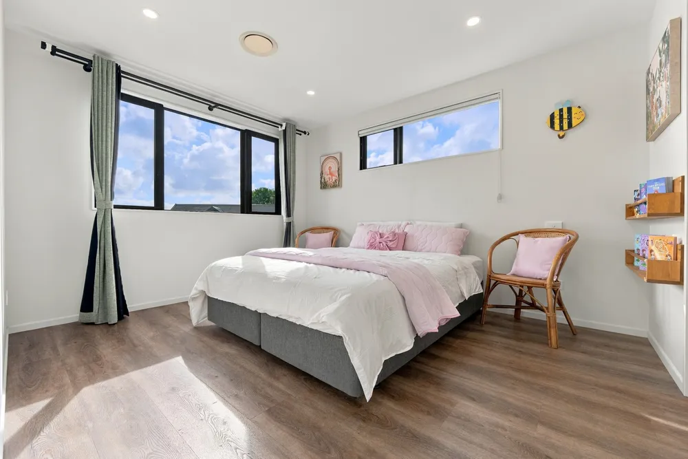 Photos of 604A Te Atatu Road