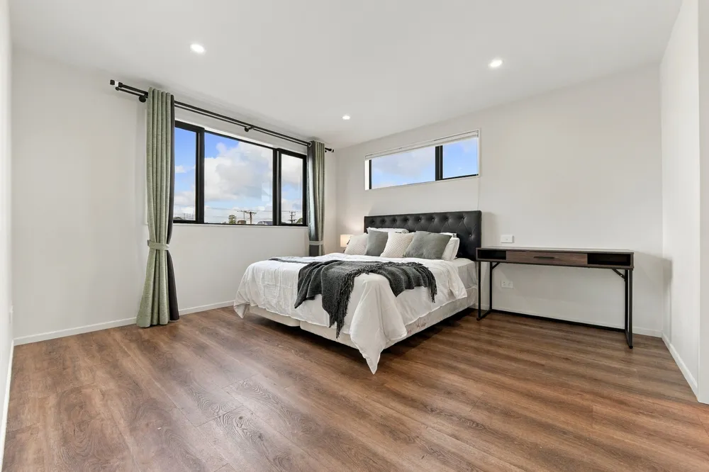 Photos of 604A Te Atatu Road