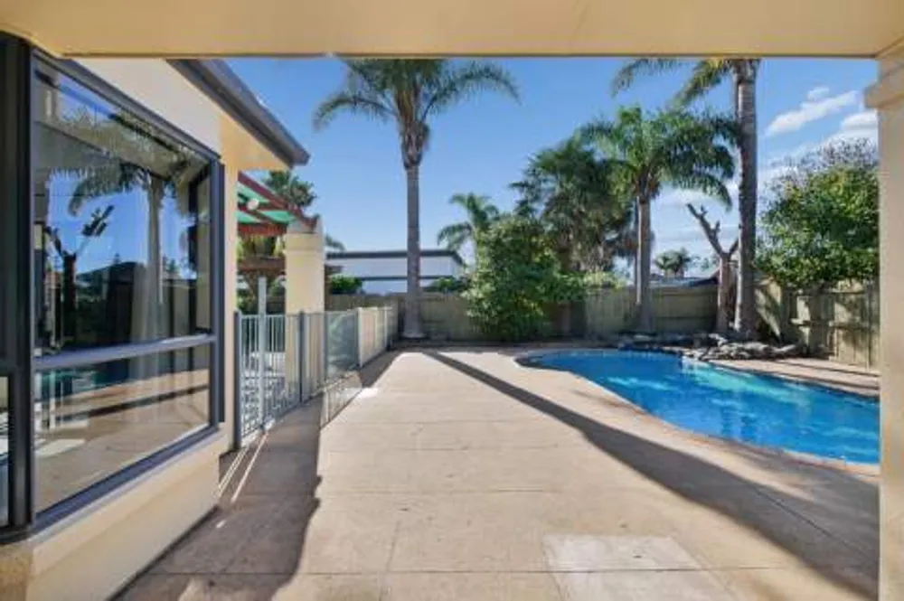 Photos of 44 Santa Barbara Drive