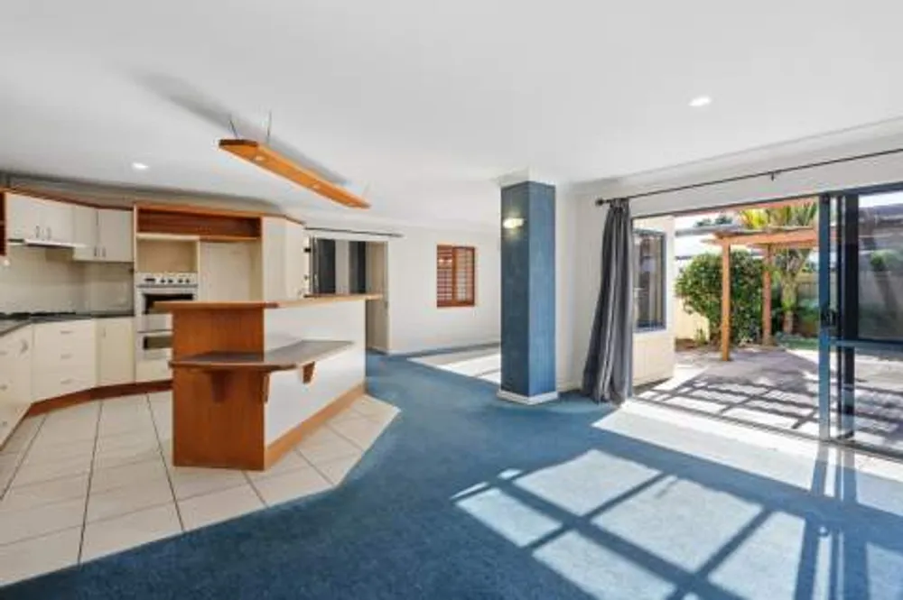 Photos of 44 Santa Barbara Drive