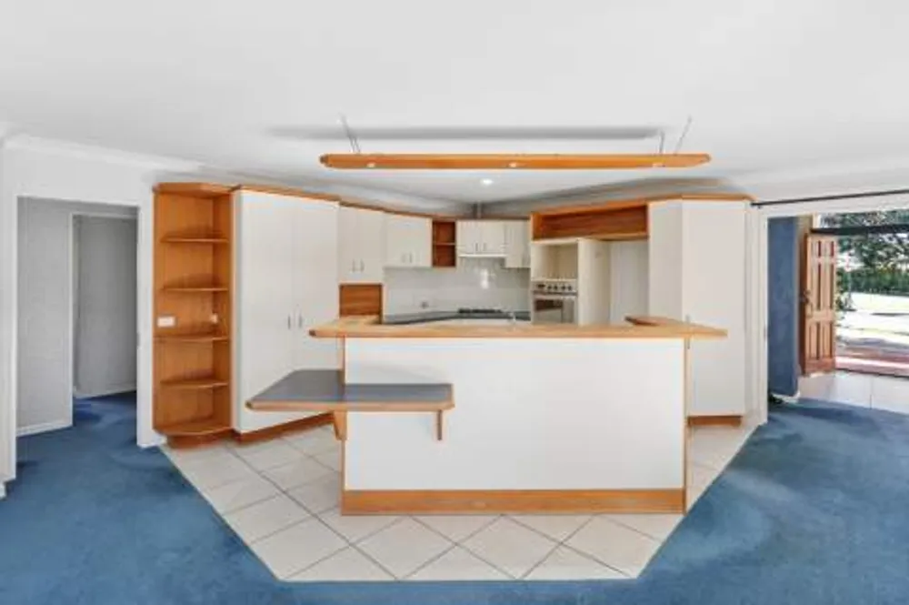 Photos of 44 Santa Barbara Drive