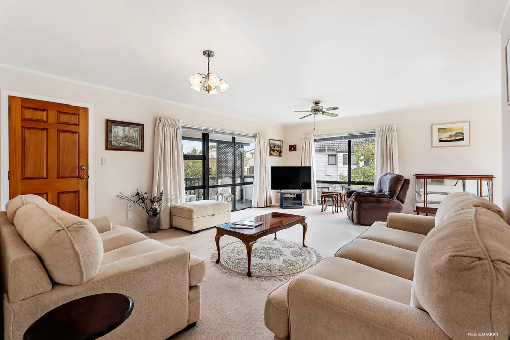 Photos of 20 Sandgate Avenue