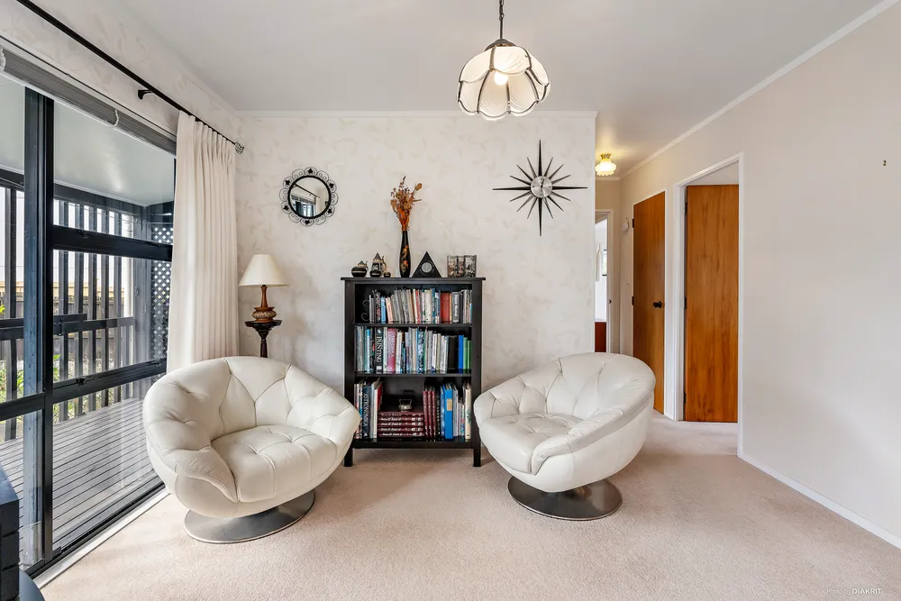 Photos of 20 Sandgate Avenue