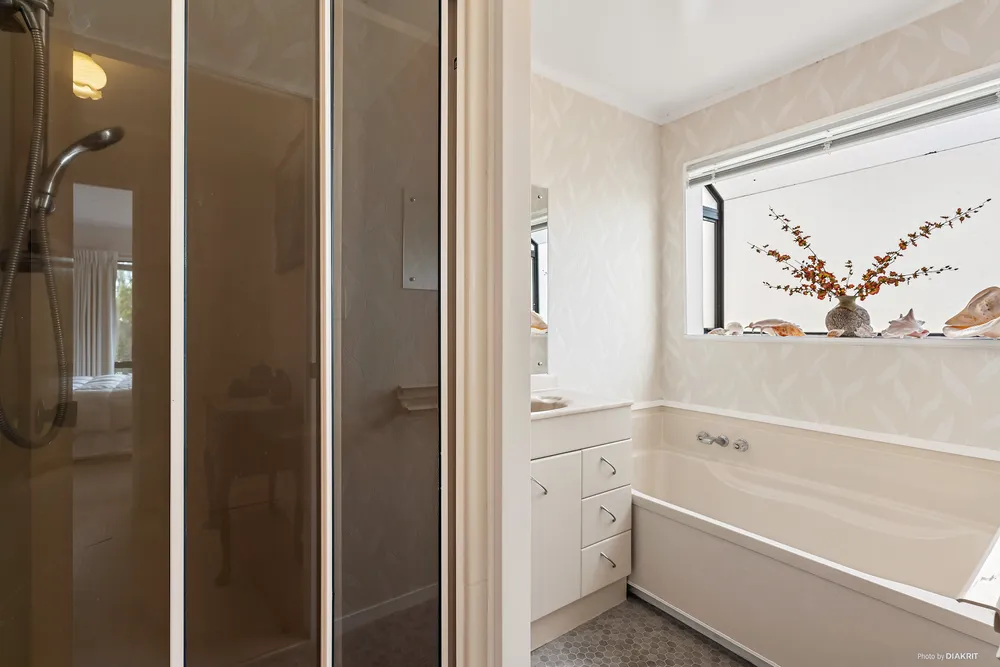 Photos of 20 Sandgate Avenue