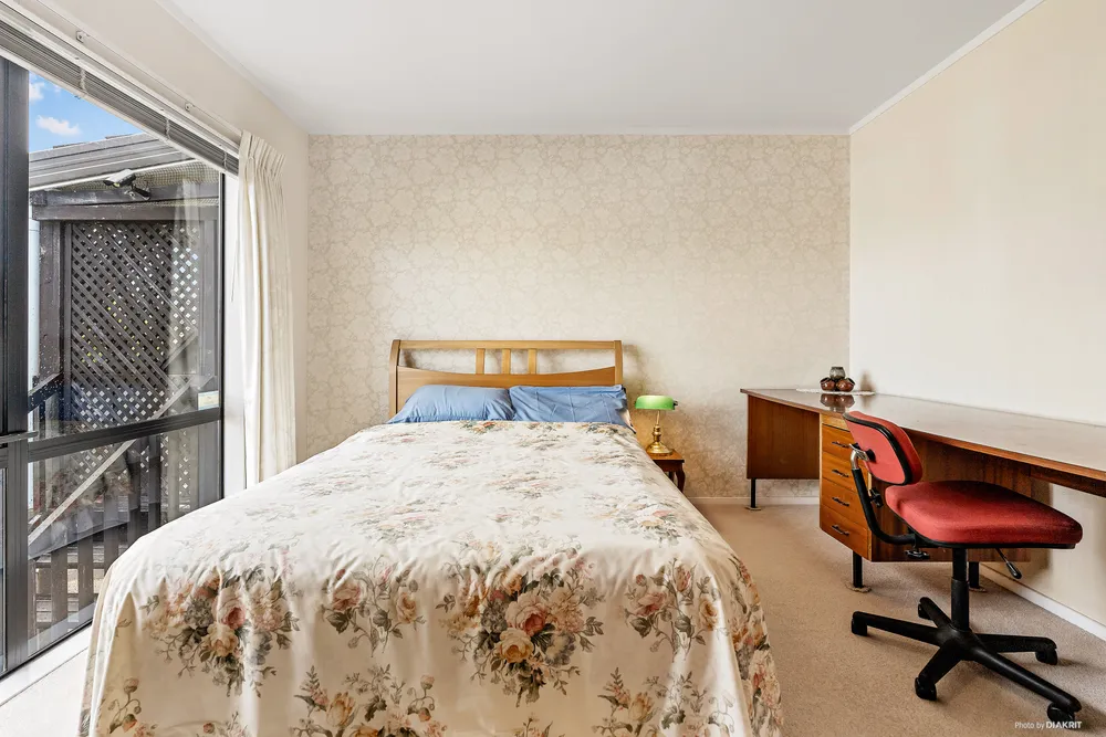 Photos of 20 Sandgate Avenue