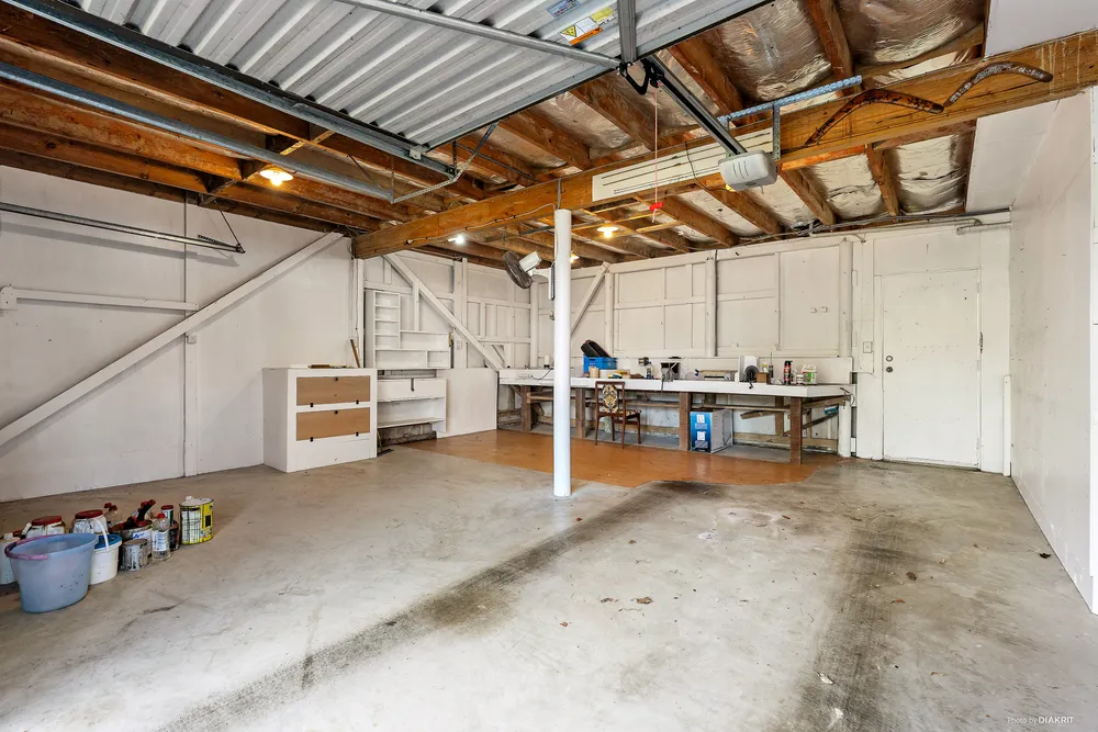 Photos of 20 Sandgate Avenue