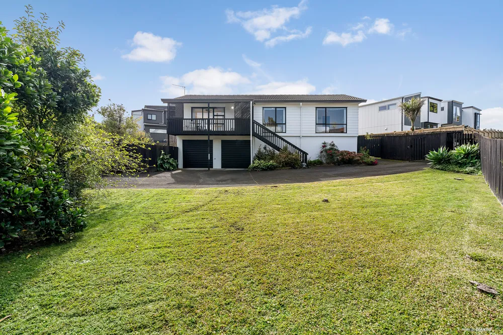Photos of 20 Sandgate Avenue