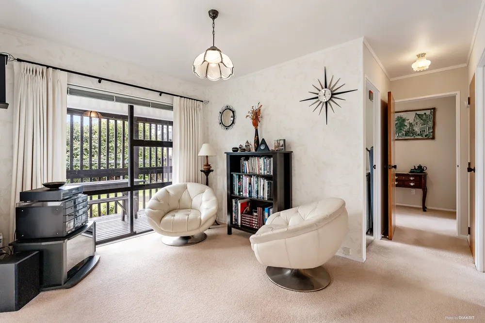 Photos of 20 Sandgate Avenue