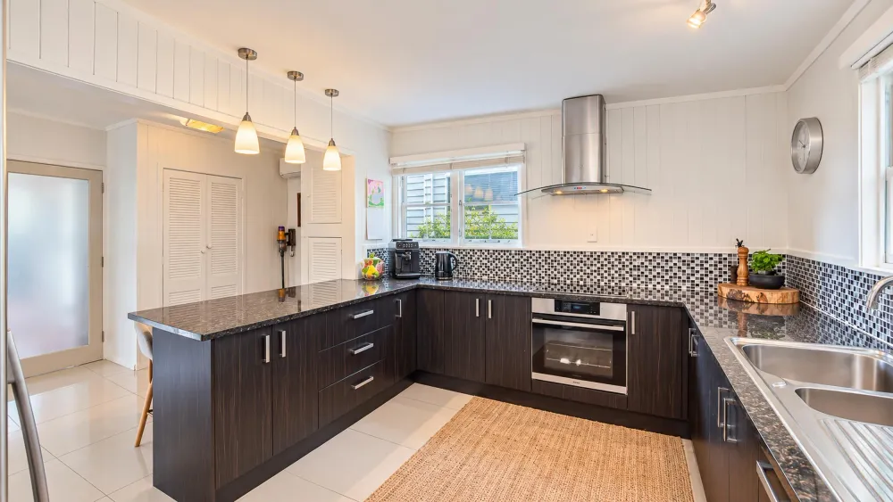 Photos of 82 Owairaka Avenue