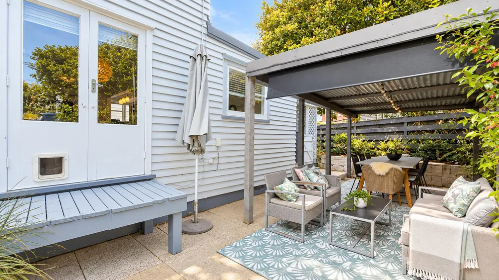 Photos of 82 Owairaka Avenue