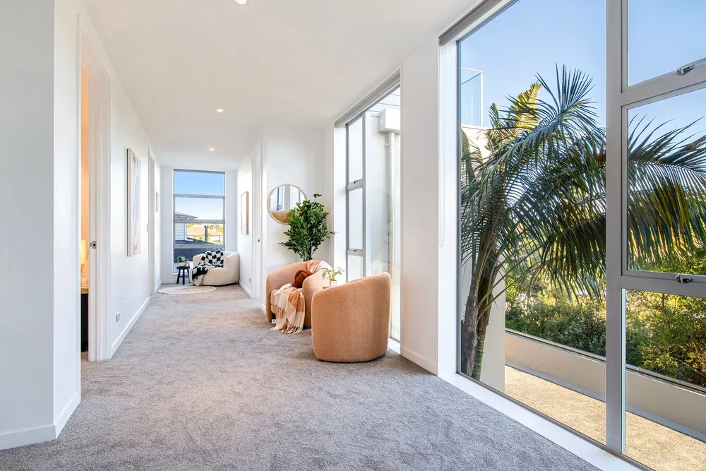 Photos of 129A Beach Road