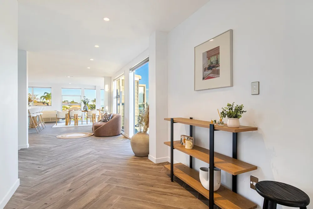 Photos of 129A Beach Road