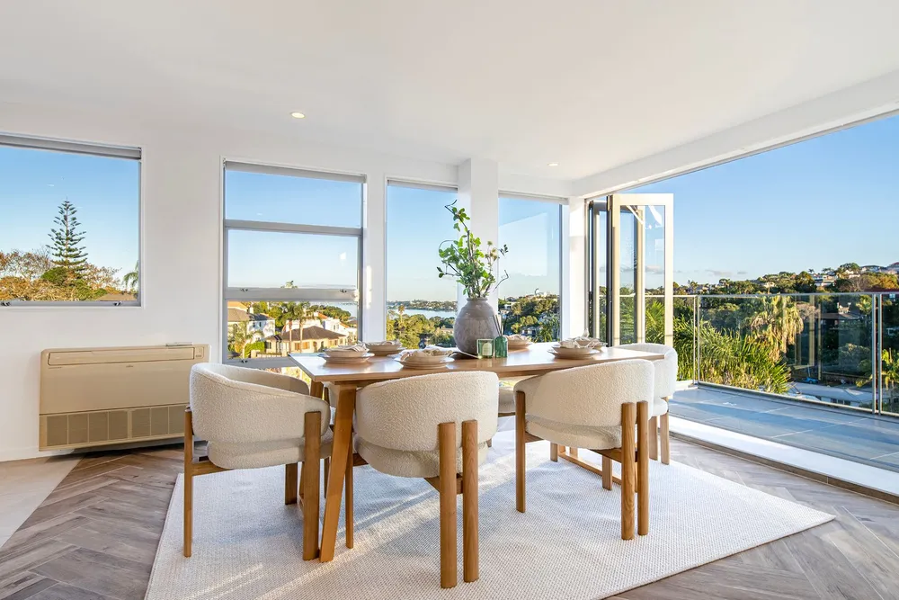 Photos of 129A Beach Road