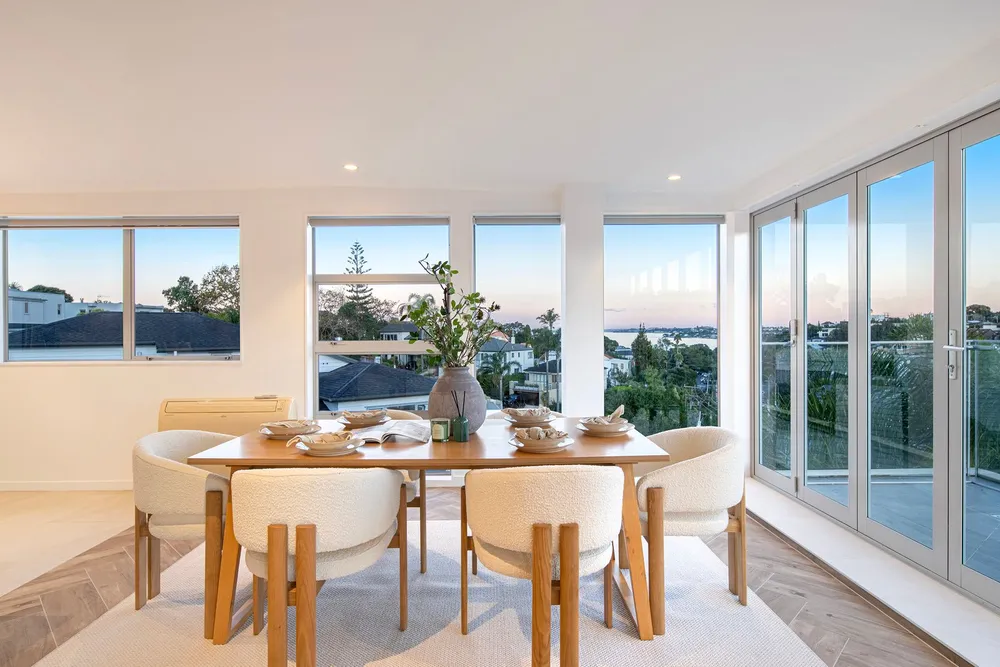 Photos of 129A Beach Road