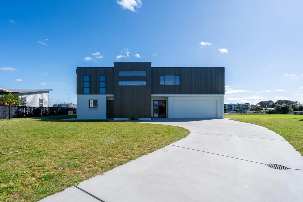 Photos of 21 Fred Carr Place