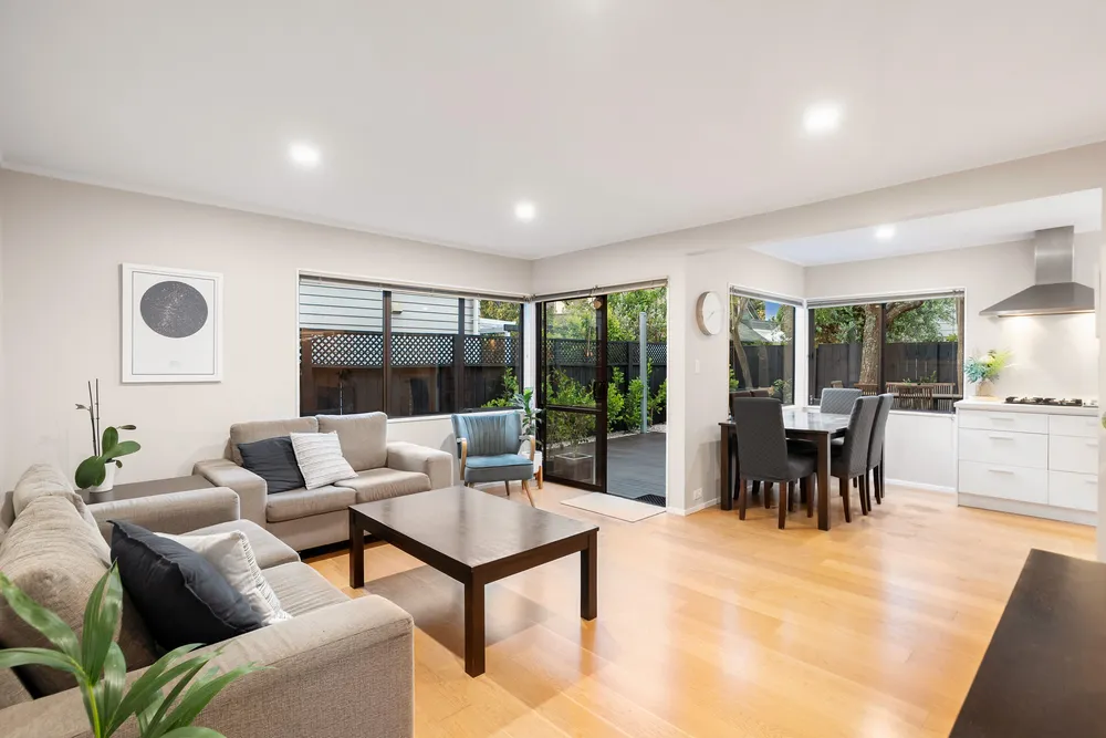 Photos of 163 Celtic Crescent