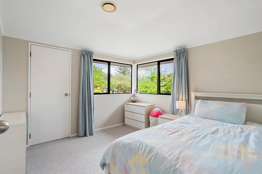 Photos of 163 Celtic Crescent