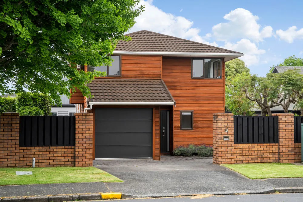 Photos of 163 Celtic Crescent