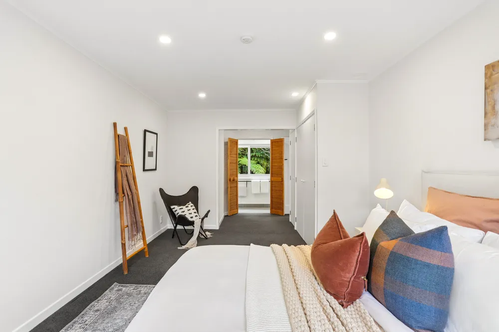 Photos of 562 Scenic Drive