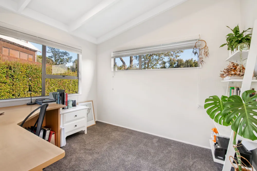 Photos of 39 Lingham Crescent
