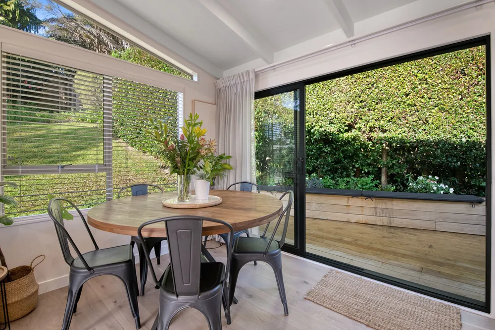 Photos of 39 Lingham Crescent