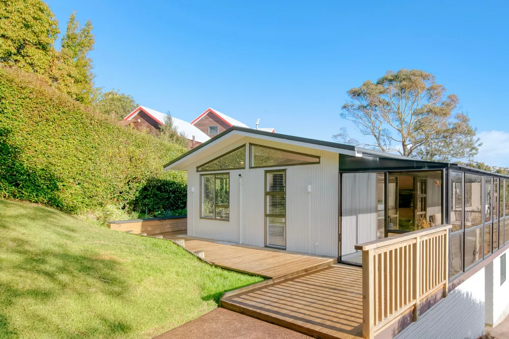 Photos of 39 Lingham Crescent
