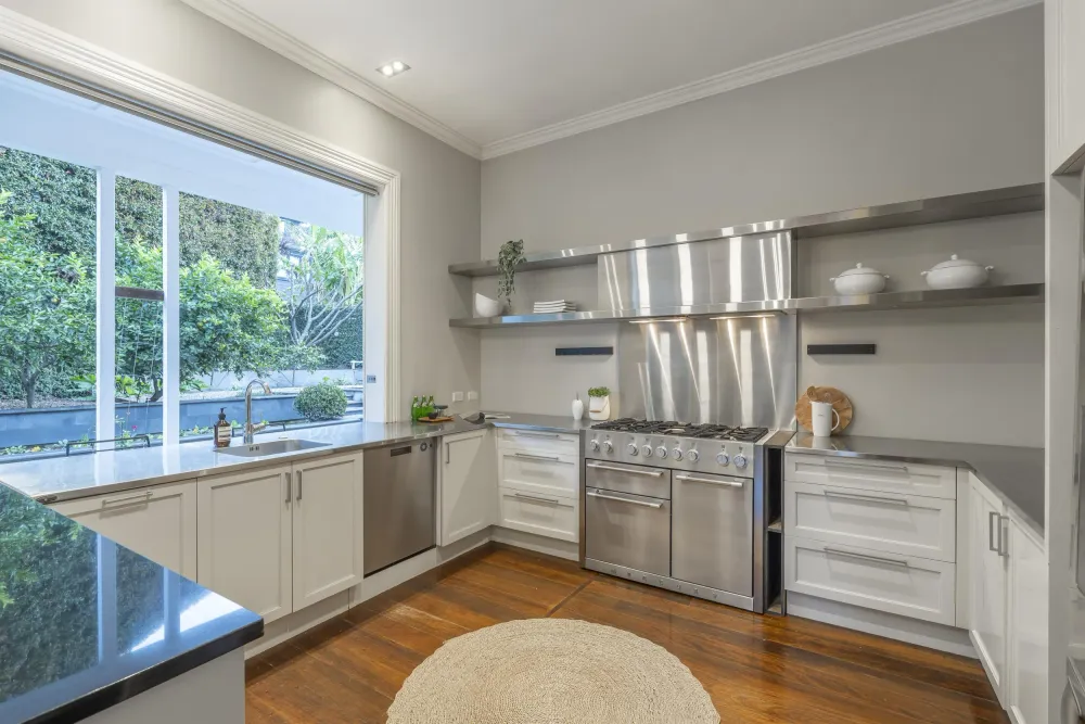 Photos of 2 Tweed Street