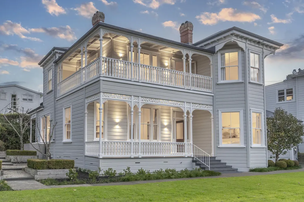 Photos of 2 Tweed Street