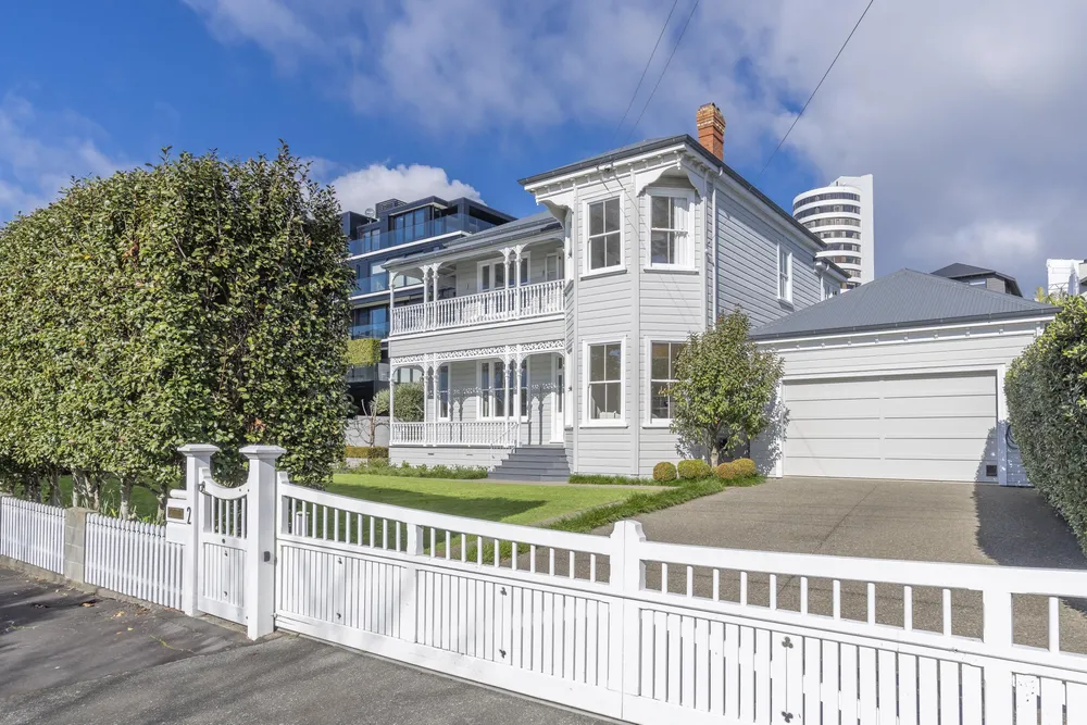 Photos of 2 Tweed Street