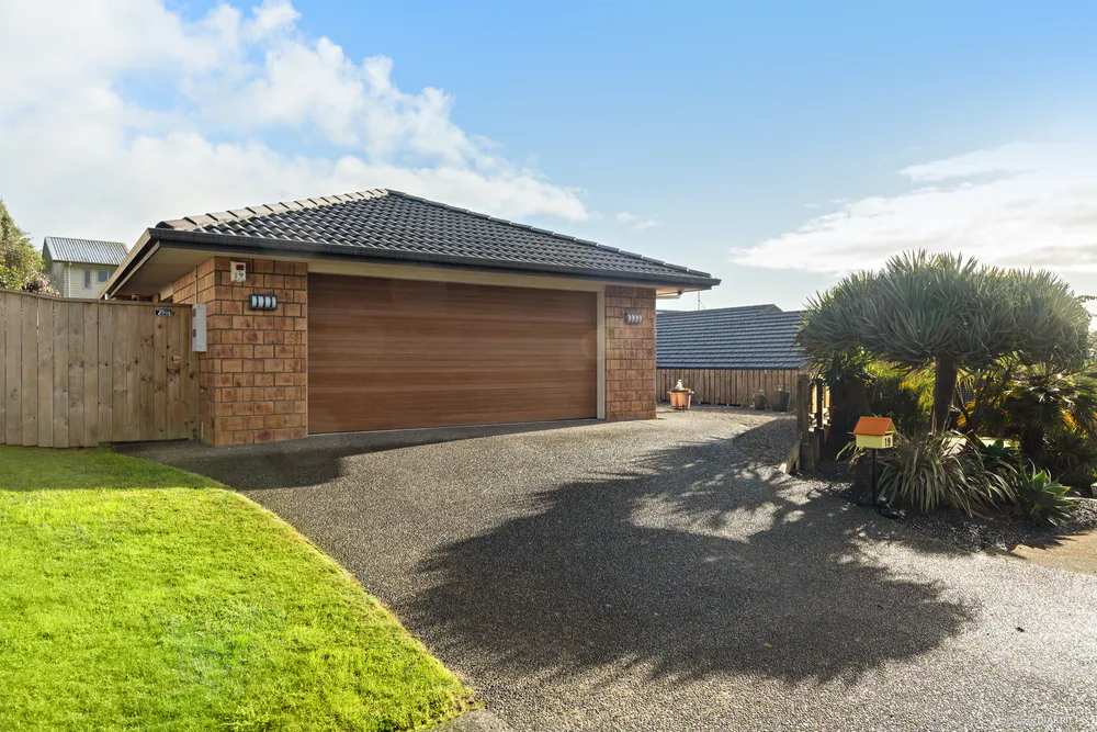 Photos of 19 Arthur Carwen Place