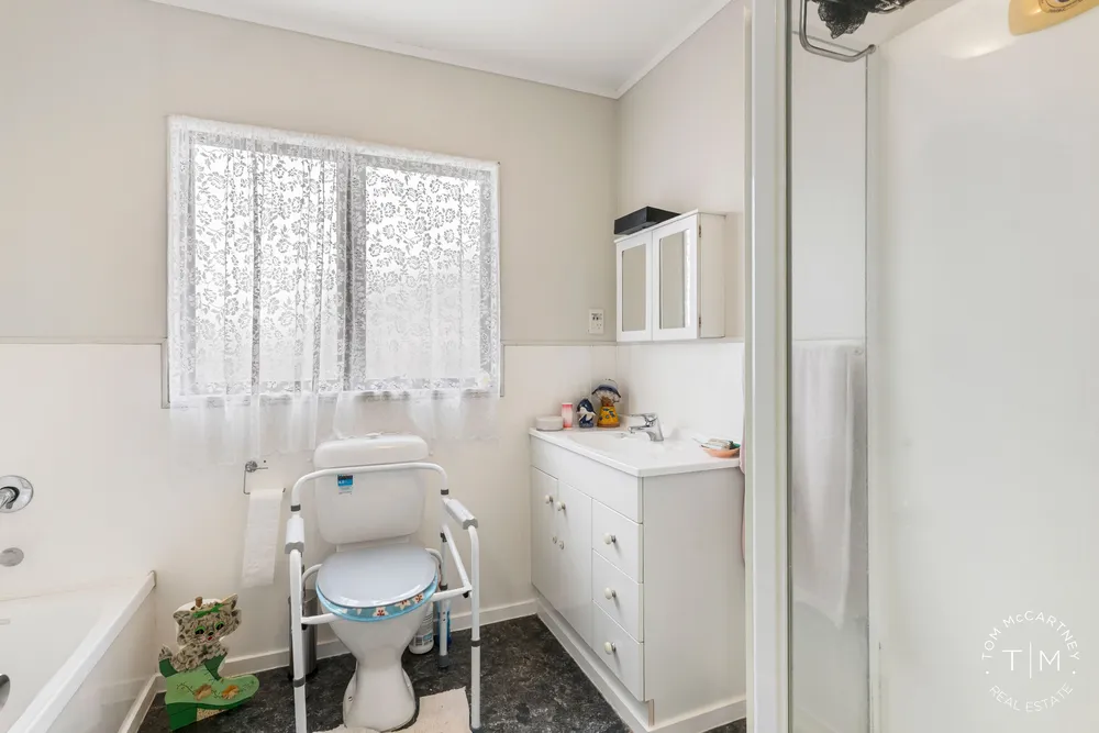 Photos of 24 McInnes Road