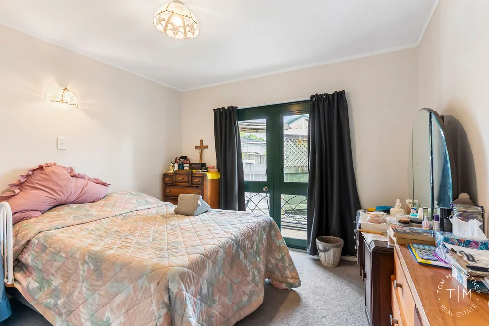 Photos of 24 McInnes Road