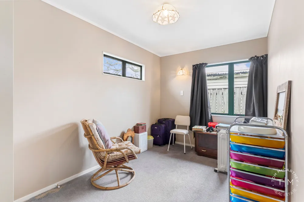 Photos of 24 McInnes Road