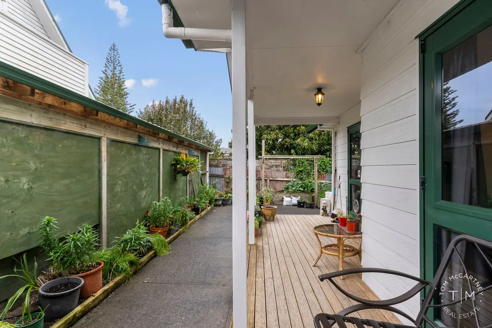 Photos of 24 McInnes Road