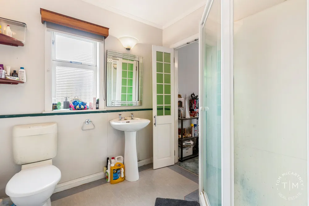 Photos of 24 McInnes Road