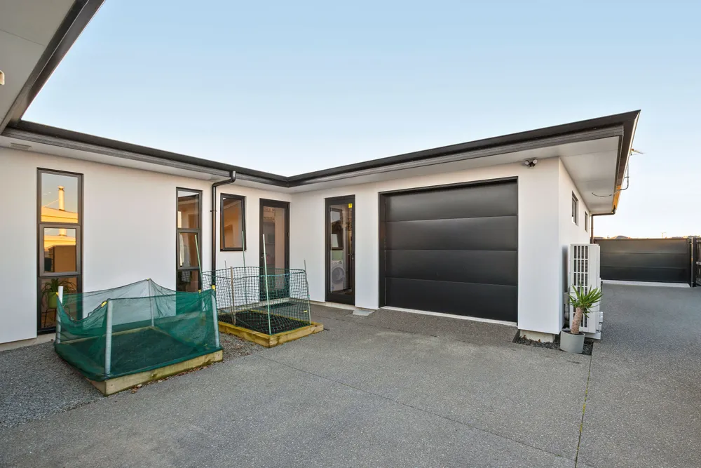 Photos of 34 Poulter Road